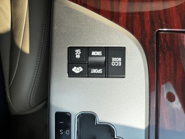 TOYOTA CROWN SEDAN HYBRID 2010 Image 31