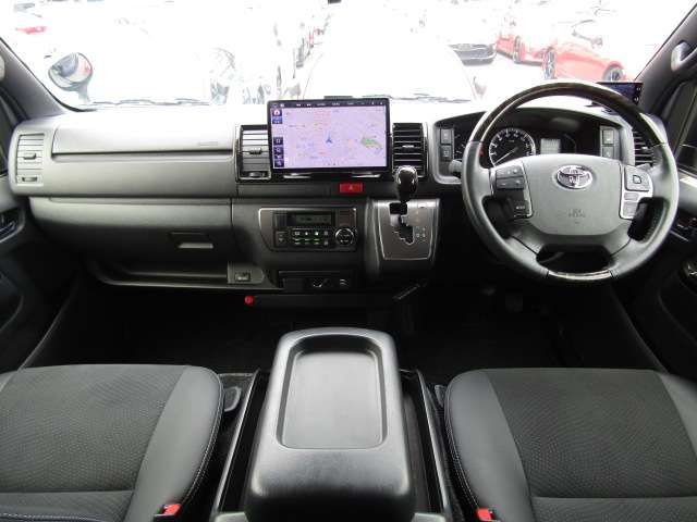 TOYOTA HIACE VAN 4WD 2023 Image 31