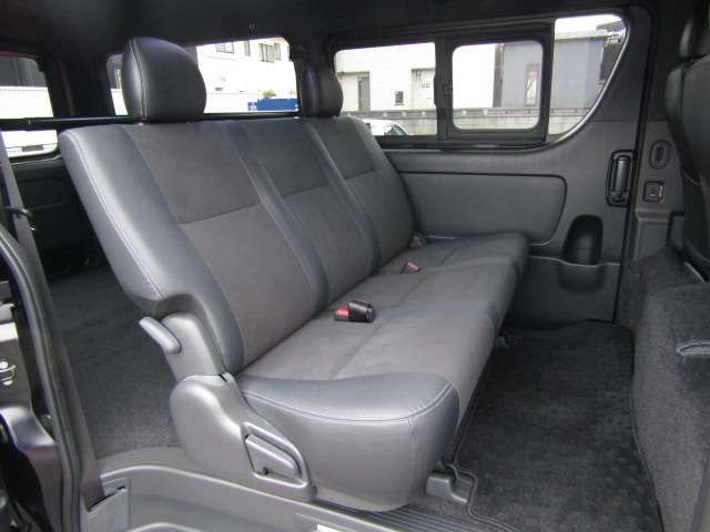 TOYOTA HIACE VAN 4WD 2023 Image 31