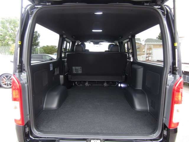 TOYOTA HIACE VAN 4WD 2023 Image 31