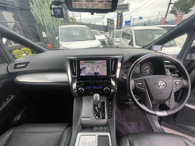 TOYOTA ALPHARD HYBRID 4WD 2019 Image 31