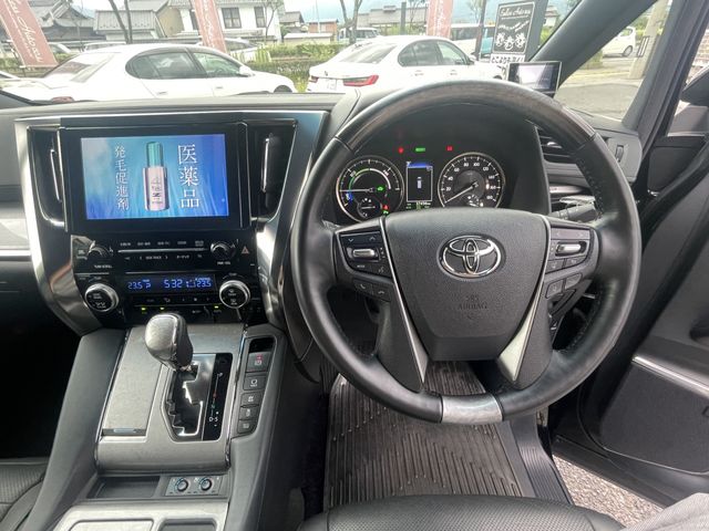 TOYOTA ALPHARD HYBRID 4WD 2019 Image 31