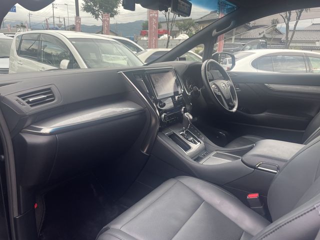 TOYOTA ALPHARD HYBRID 4WD 2019 Image 31