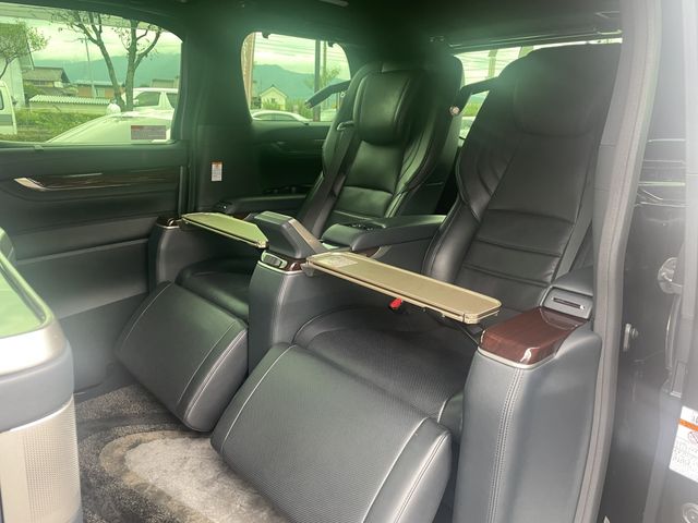 TOYOTA ALPHARD HYBRID 4WD 2019 Image 31