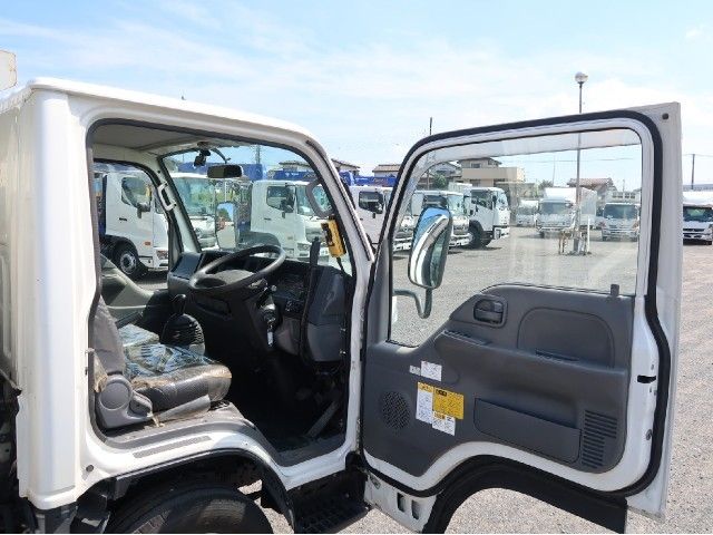 ISUZU ELF 2017 Image 31