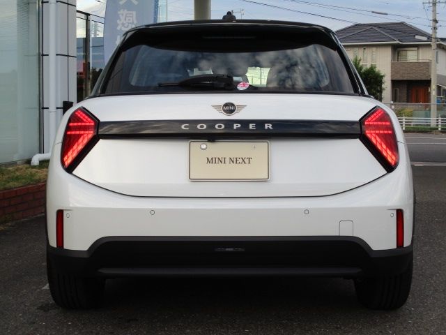 BMW MINI COOPER 5DOOR 2025 Image 31