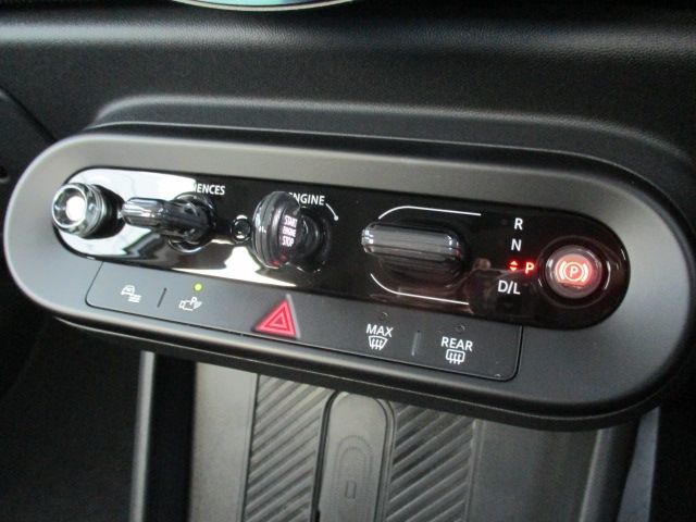 BMW MINI COOPER 5DOOR 2025 Image 31