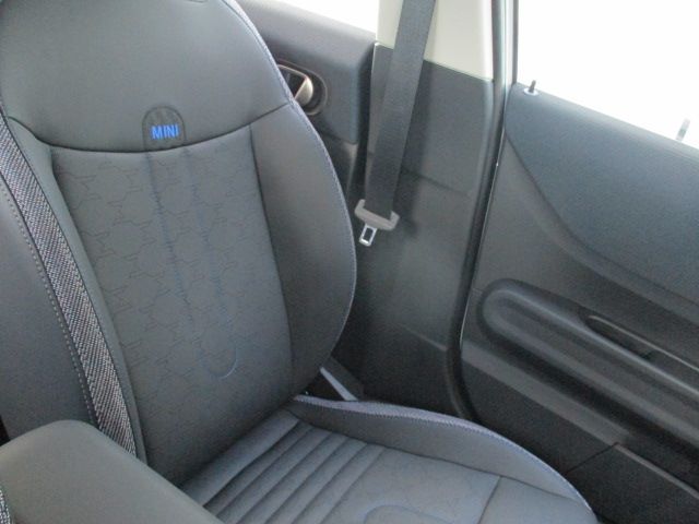 BMW MINI COOPER 5DOOR 2025 Image 31