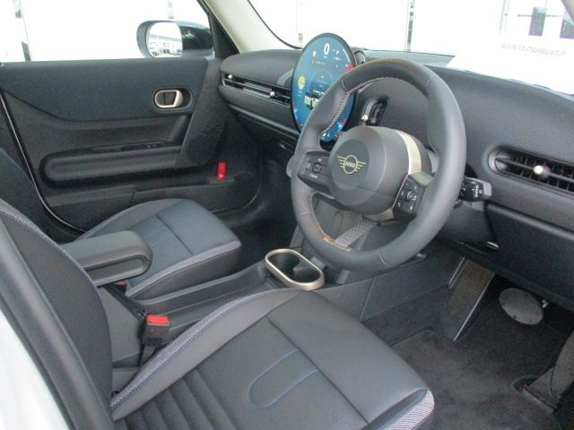 BMW MINI COOPER 5DOOR 2025 Image 31