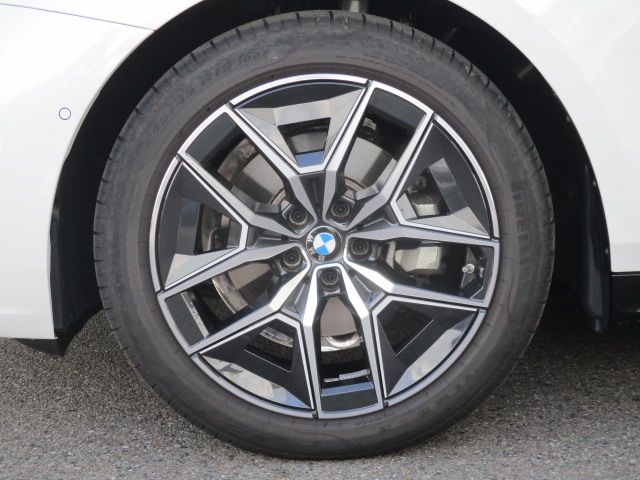 BMW 5SERIES SEDAN 2025 Image 31