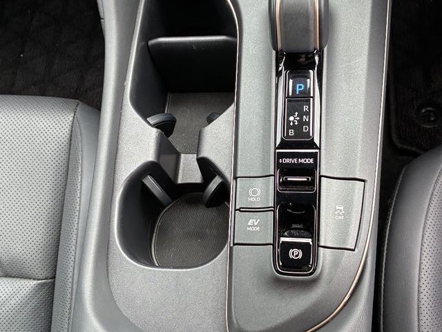 TOYOTA CROWN CROSSOVER 2022 Image 31