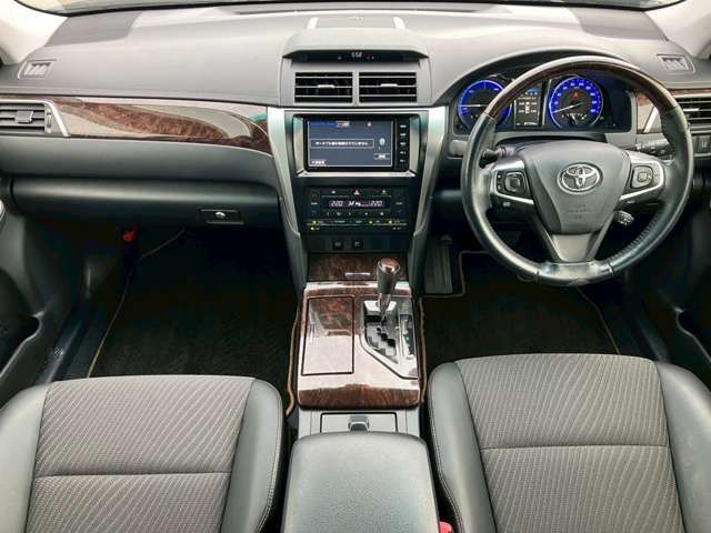 TOYOTA CAMRY HYBRID 2015 Image 31