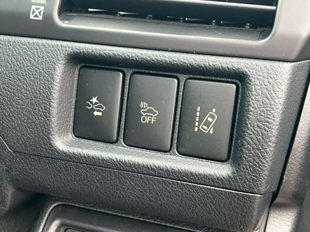 TOYOTA CAMRY HYBRID 2015 Image 31