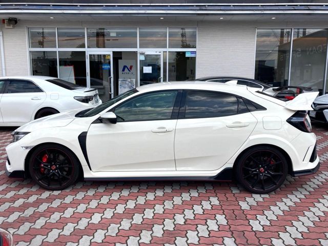 HONDA CIVIC HATCHBACK 2017 Image 31