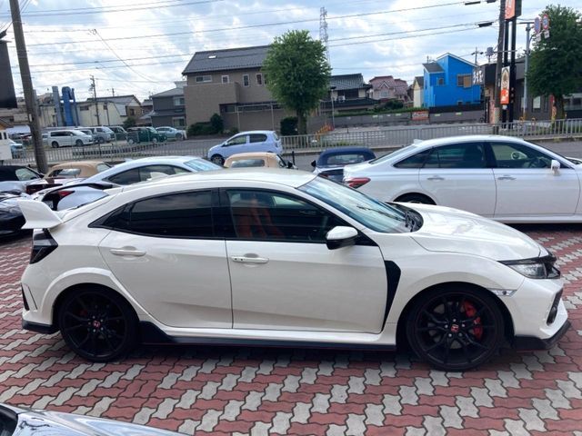 HONDA CIVIC HATCHBACK 2017 Image 31