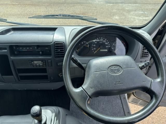 TOYOTA DYNA 2016 Image 31