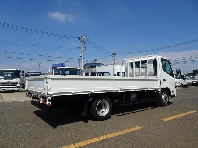 HINO DUTRO 2020 Image 31
