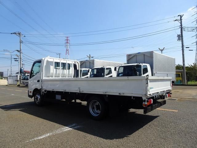 HINO DUTRO 2020 Image 31