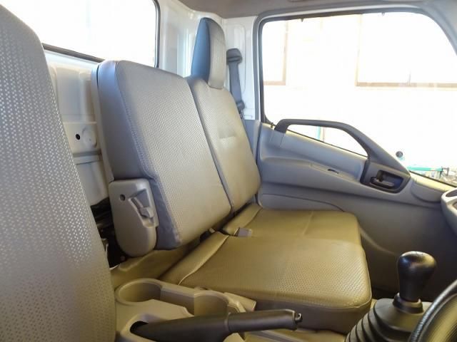 HINO DUTRO 2020 Image 31