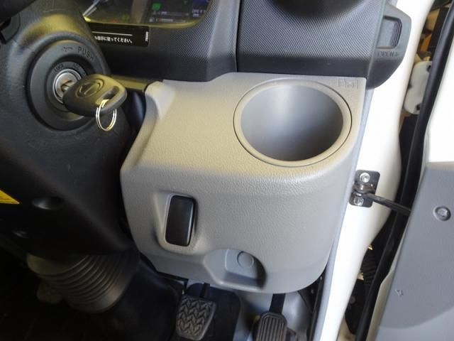 HINO DUTRO 2020 Image 31