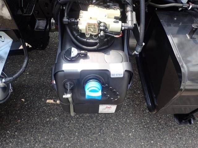 MITSUBISHI CANTER 2025 Image 31