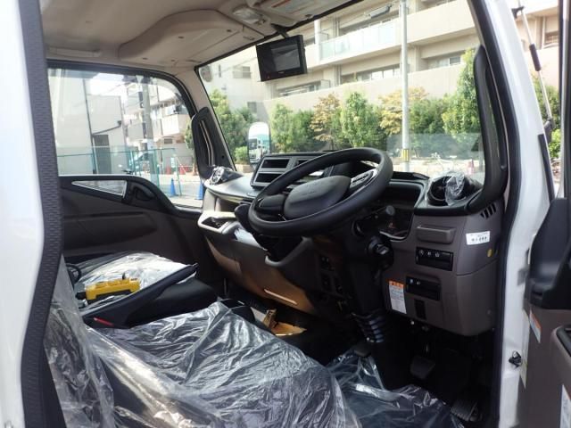 MITSUBISHI CANTER 2025 Image 31