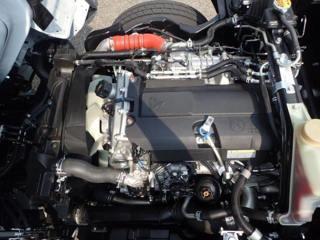 MITSUBISHI CANTER 2025 Image 31