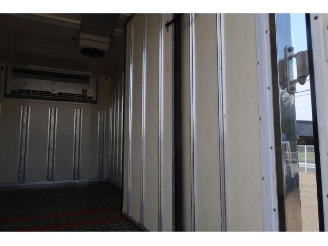 ISUZU ELF 2015 Image 31