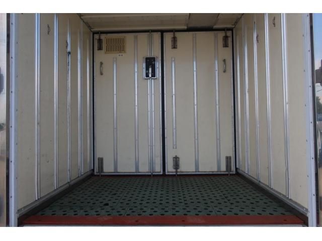 ISUZU ELF 2015 Image 31