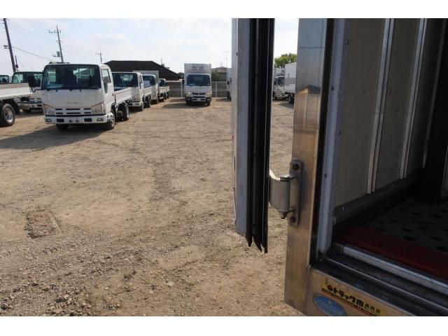 ISUZU ELF 2015 Image 31