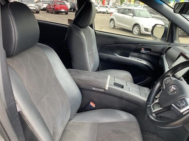 TOYOTA ESTIMA HYBRID 4WD 2017 Image 31