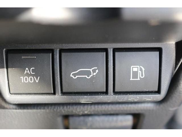 TOYOTA PRIUS PHV 2023 Image 31