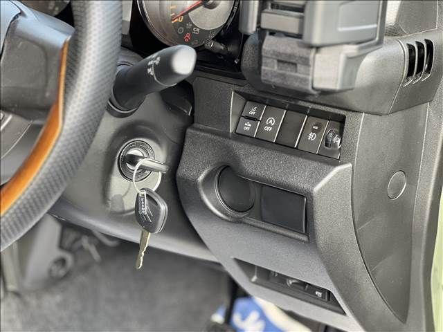 SUZUKI JIMNY 4WD 2023 Image 31