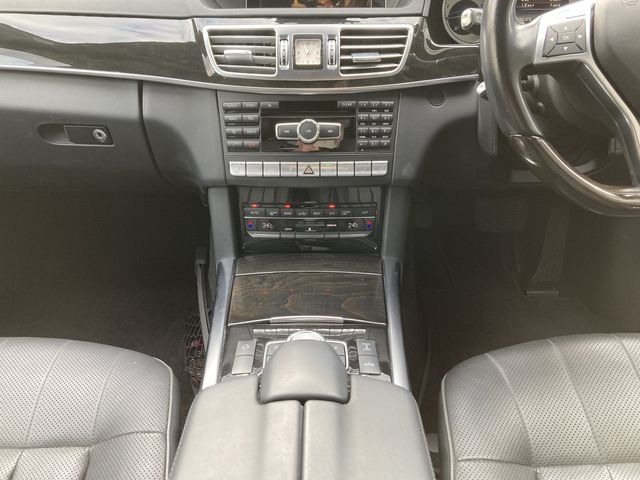 MERCEDES BENZ E CLAS 2013 Image 31