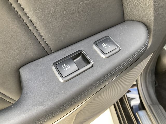 MERCEDES BENZ E CLAS 2013 Image 31