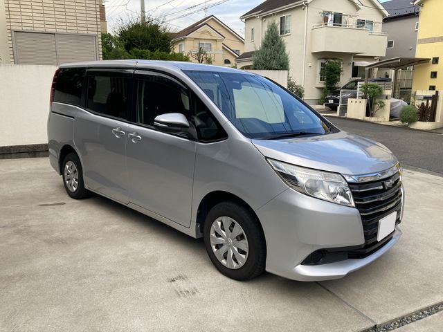 TOYOTA NOAH 2016 Image 31