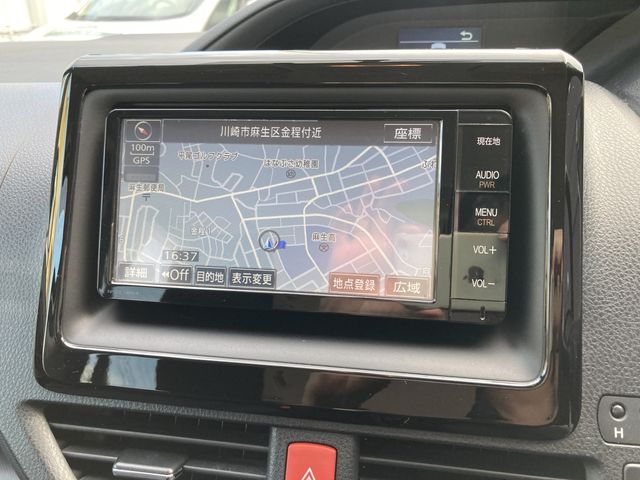 TOYOTA NOAH 2016 Image 31