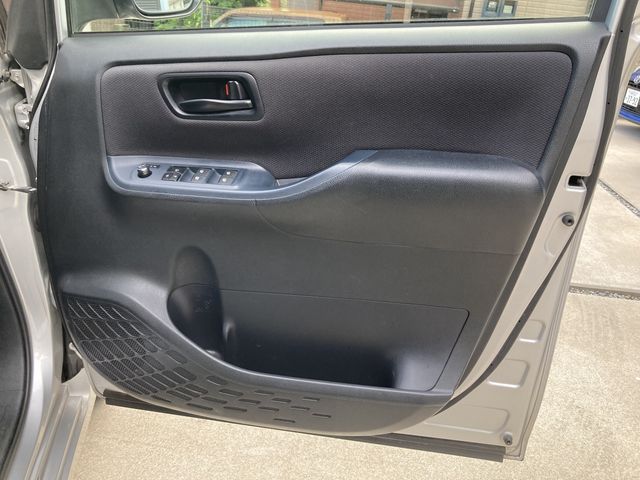 TOYOTA NOAH 2016 Image 31