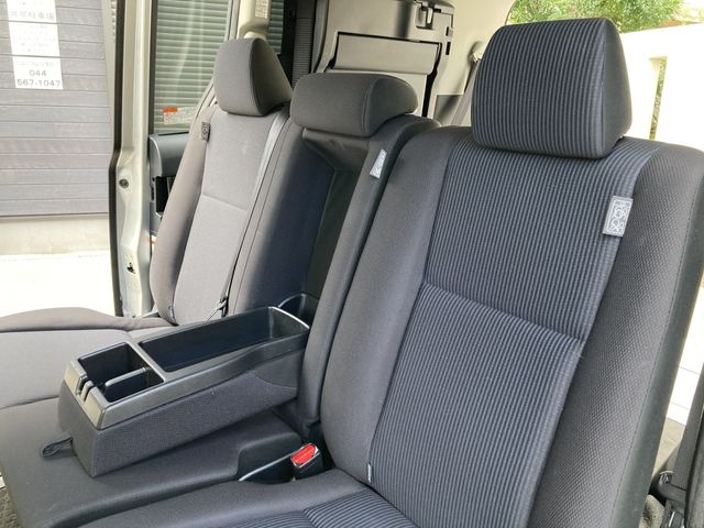 TOYOTA NOAH 2016 Image 31