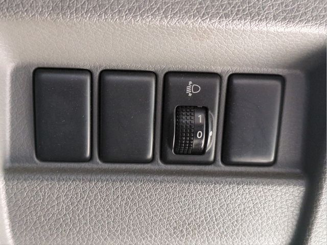 NISSAN NV350 CARAVAN 2012 Image 31