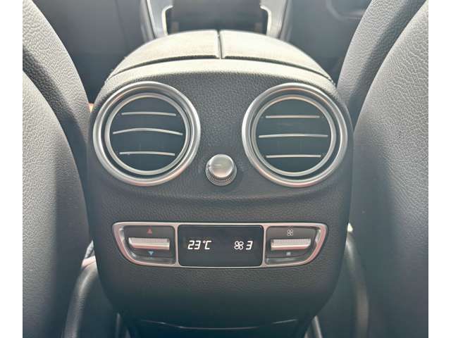 MERCEDES BENZ GLC CL 2020 Image 31