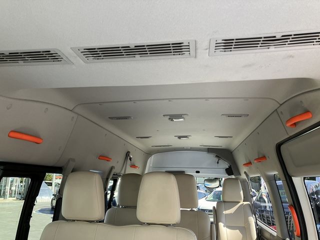 NISSAN NV350 CARAVAN 4WD 2019 Image 31
