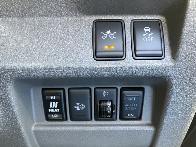 NISSAN NV350 CARAVAN 4WD 2019 Image 31