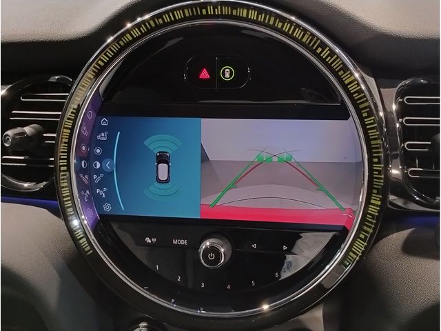 BMW MINI COOPER D 5DOOR 2022 Image 31