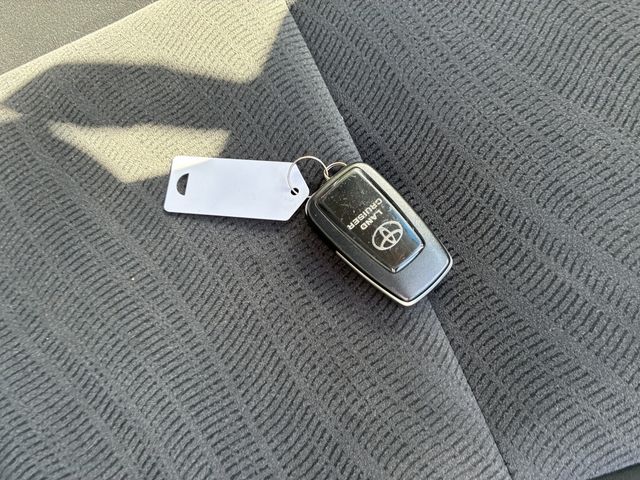 TOYOTA LANDCRUISER PRADO 2018 Image 31