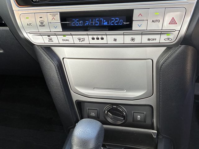 TOYOTA LANDCRUISER PRADO 2018 Image 31