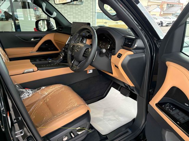 TOYOTA LEXUS LX600 2025 Image 31