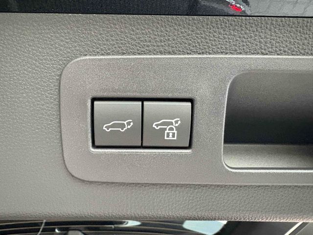 TOYOTA LEXUS LX600 2025 Image 31