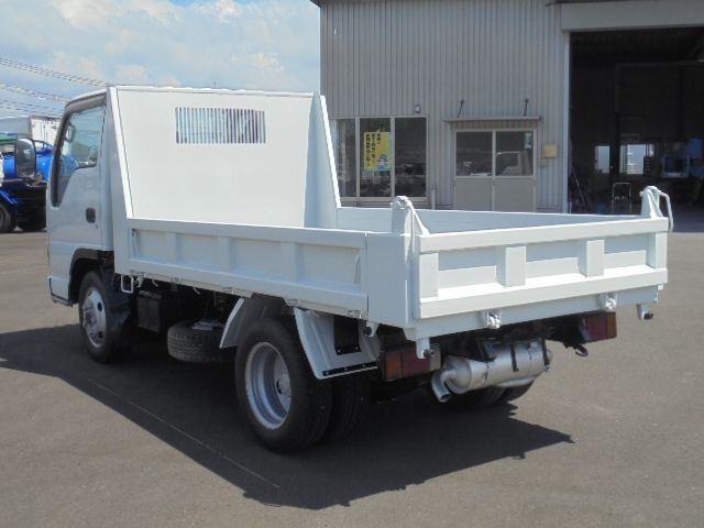 ISUZU ELF 2002 Image 31