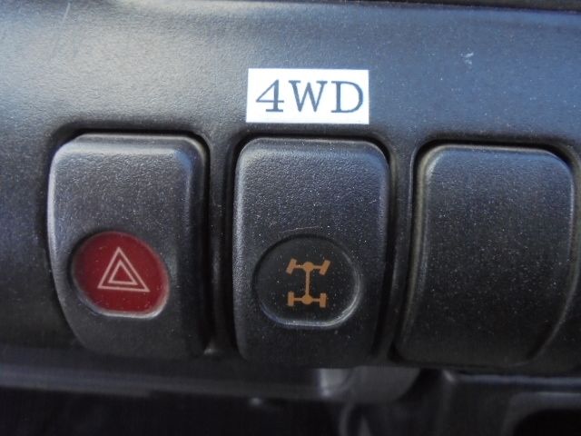 ISUZU ELF 2002 Image 31